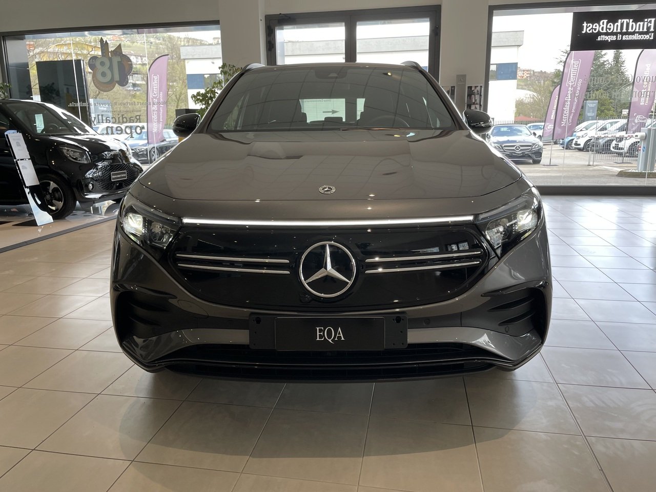 EQA 350 Premium 4matic - Certified