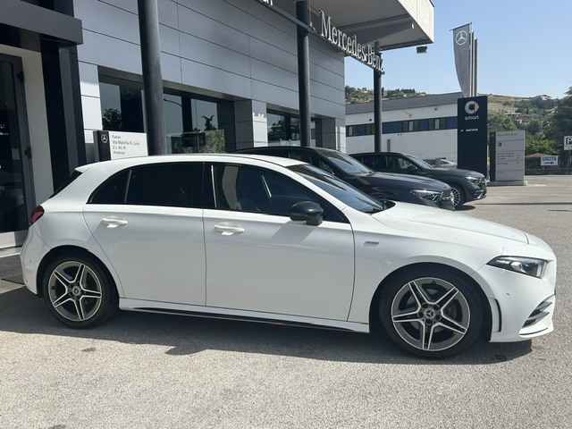 A 180 d Premium Night edition auto - Certified