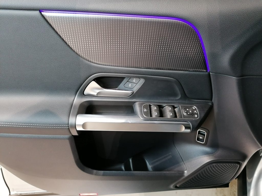 EQB 300 Sport 4matic - Certified