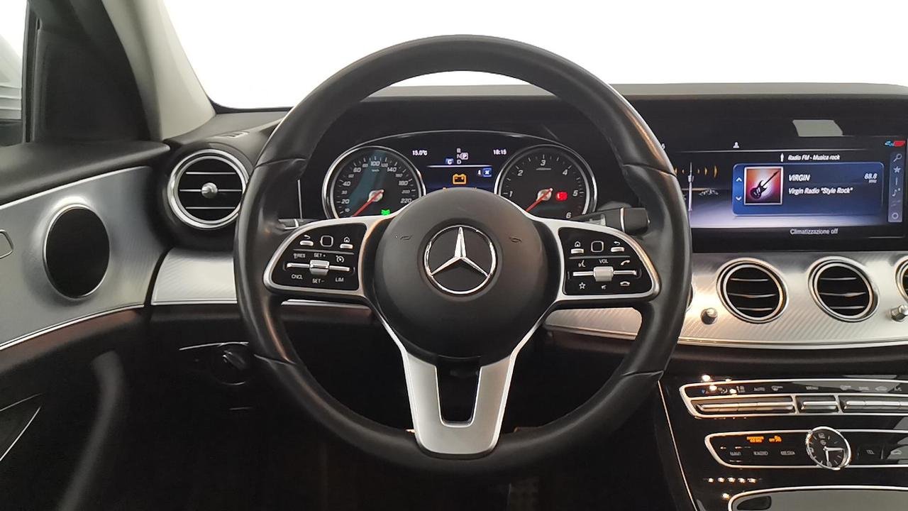 E SW 220 d Premium 4matic auto - Certified