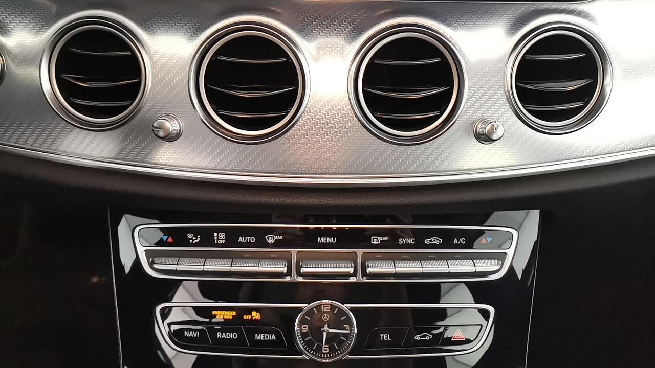 E SW 220 d Premium 4matic auto - Certified