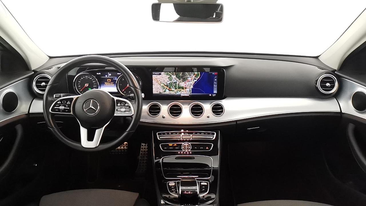 E SW 220 d Premium 4matic auto - Certified