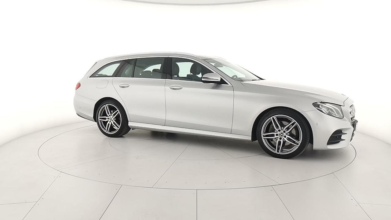 E SW 220 d Premium 4matic auto - Certified
