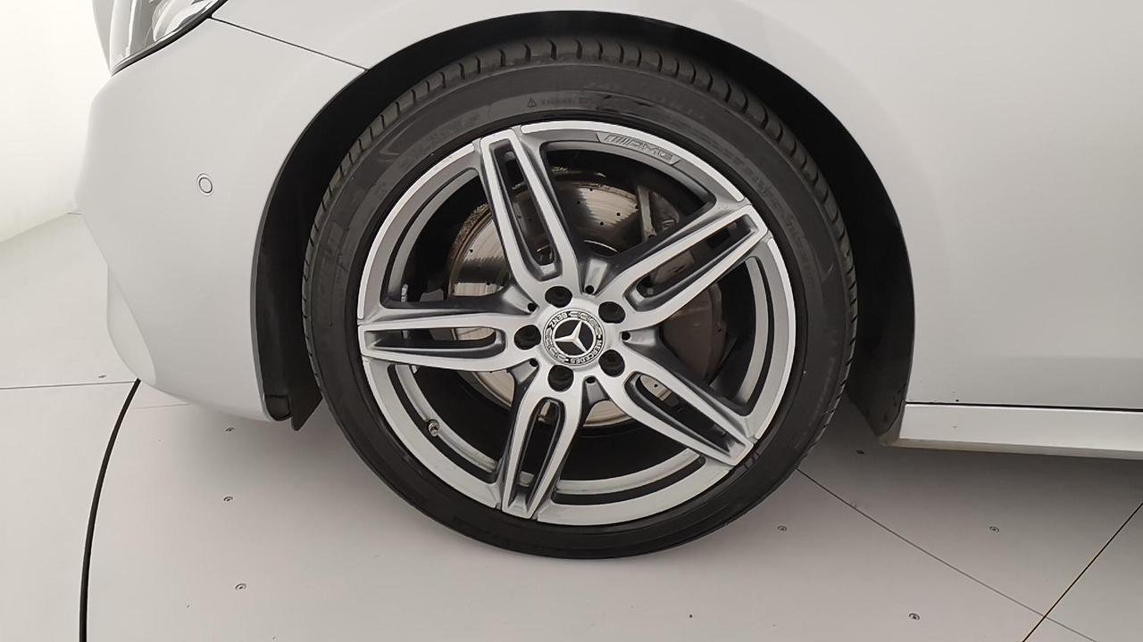 E SW 220 d Premium 4matic auto - Certified