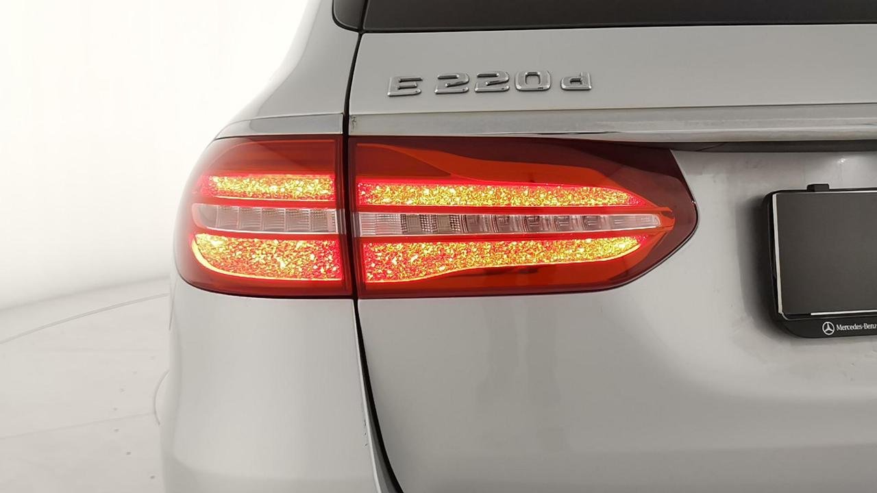 E SW 220 d Premium 4matic auto - Certified
