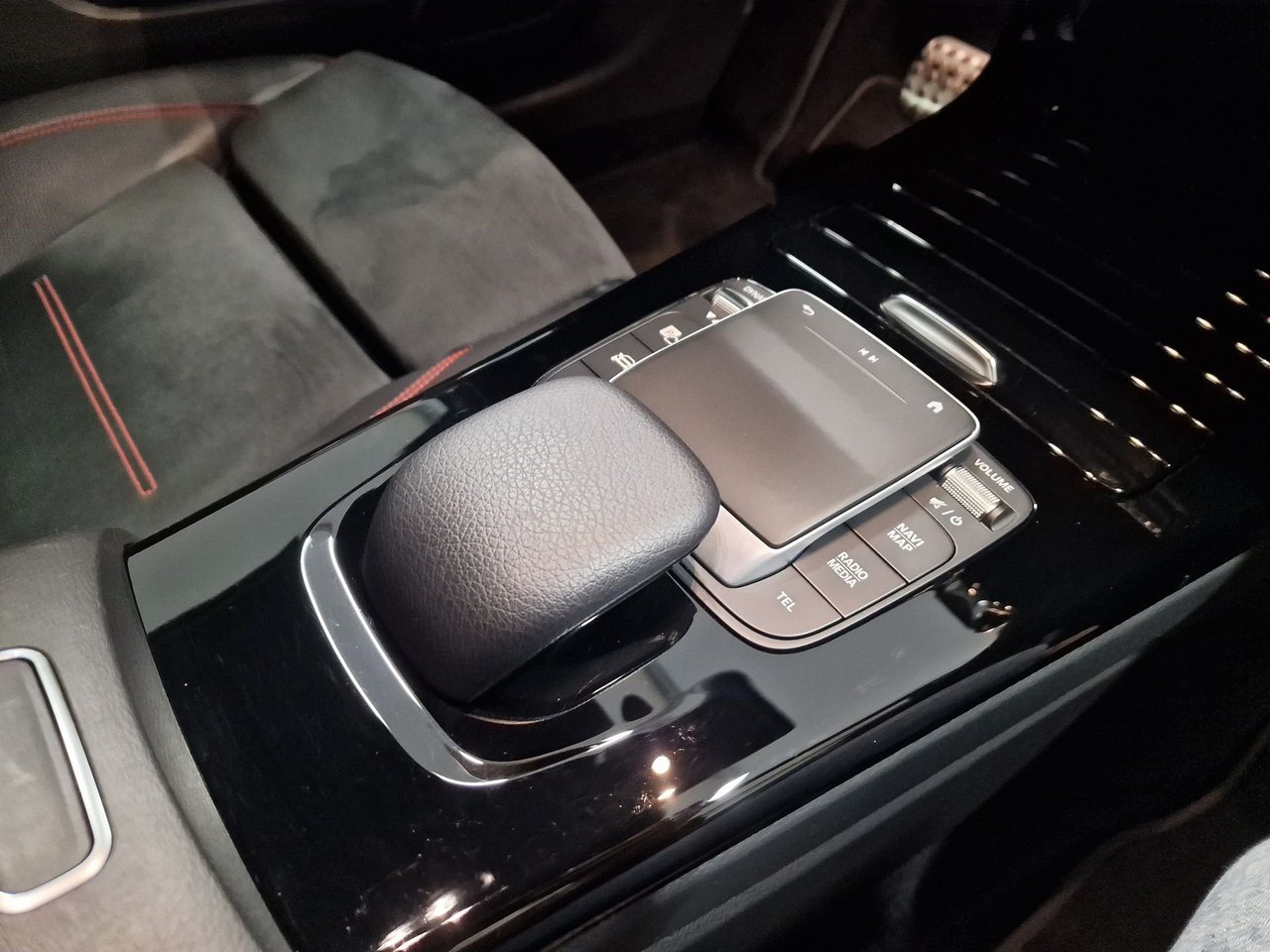 A 250 e phev (eq-power) Premium auto - Certified