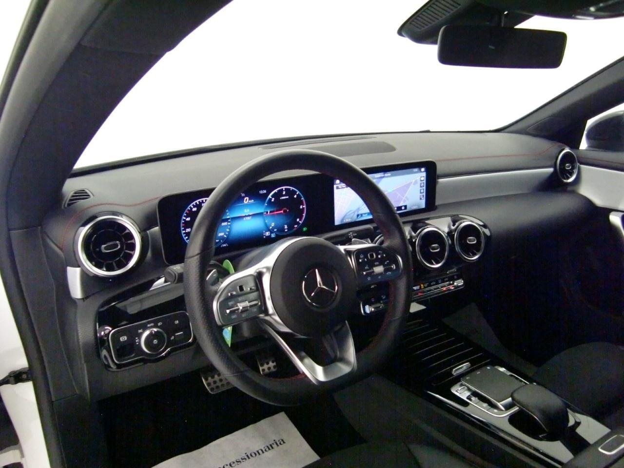 CLA Shooting Brake 180 d Premium auto - Certified
