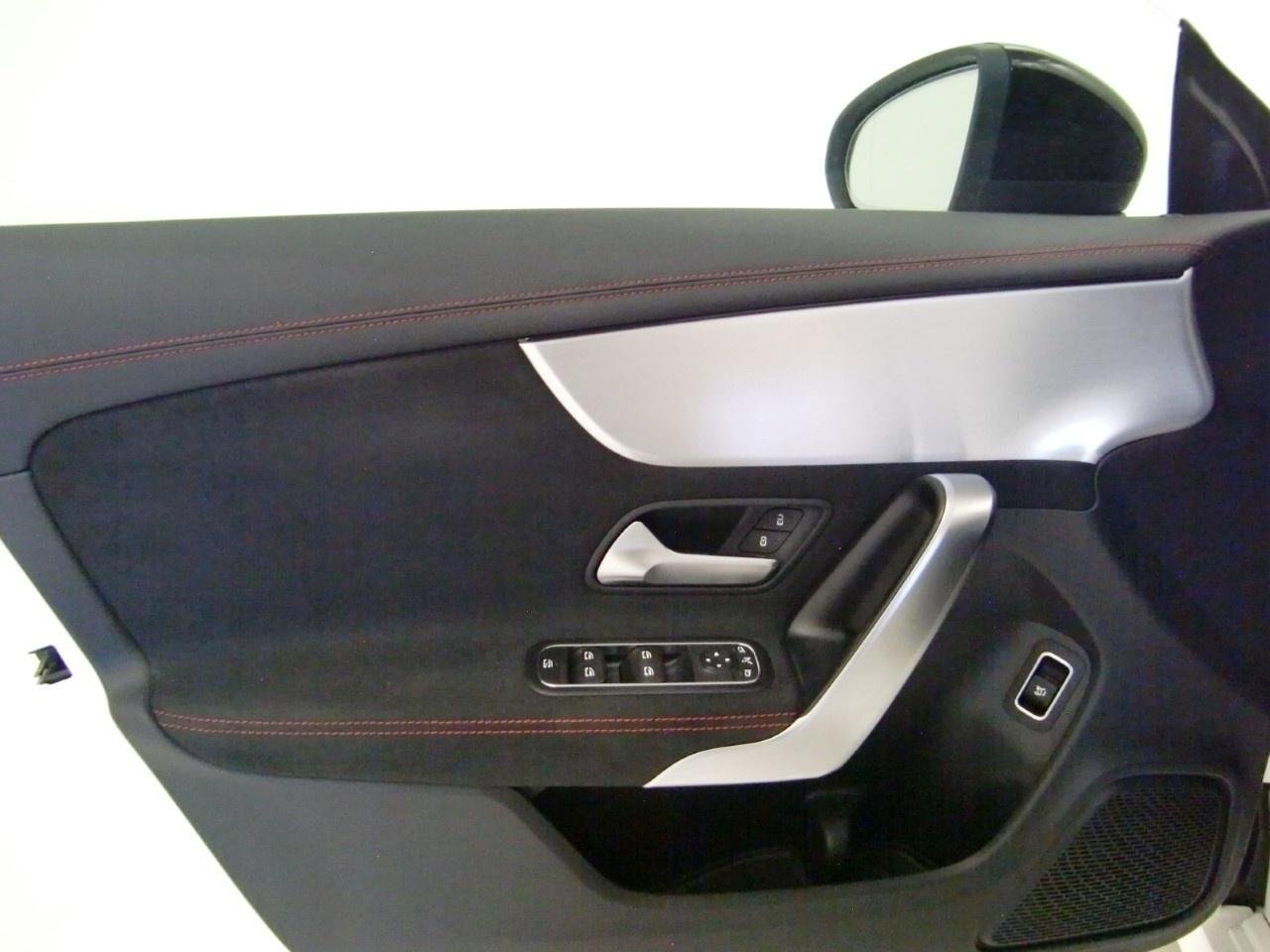 CLA Shooting Brake 180 d Premium auto - Certified