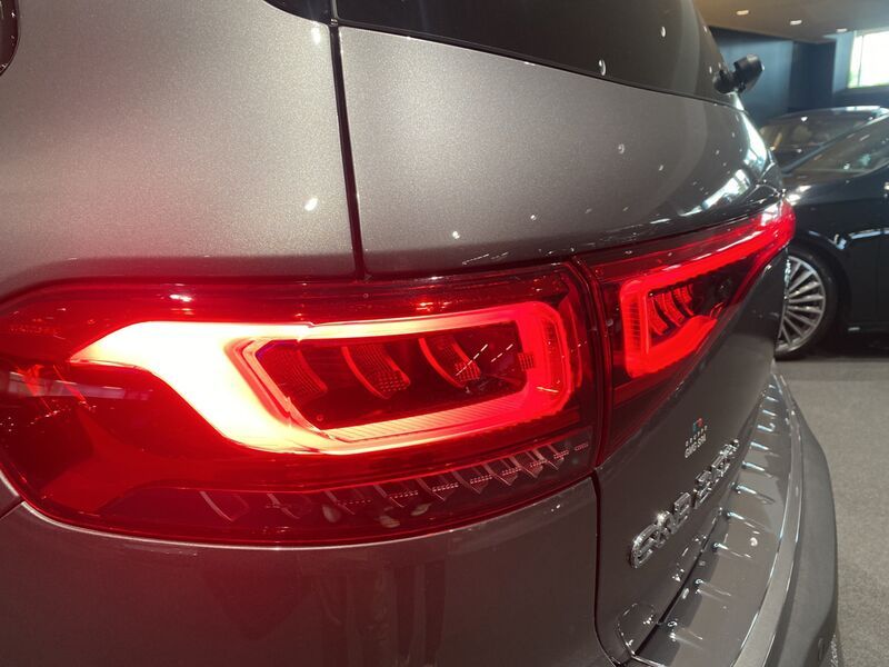 EQB 250 Premium Plus - Certified