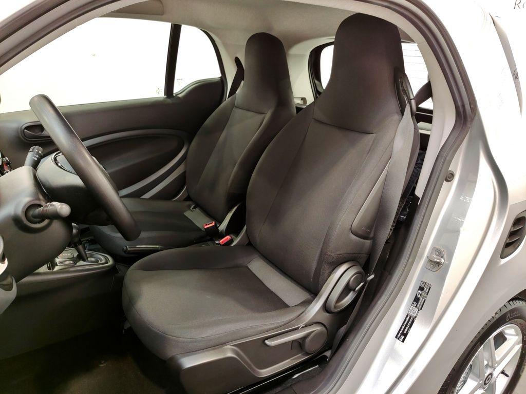 Fortwo eq Youngster my19 - Certified