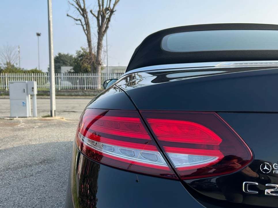 C Cabrio 220 d Premium Plus 4matic auto - Certified