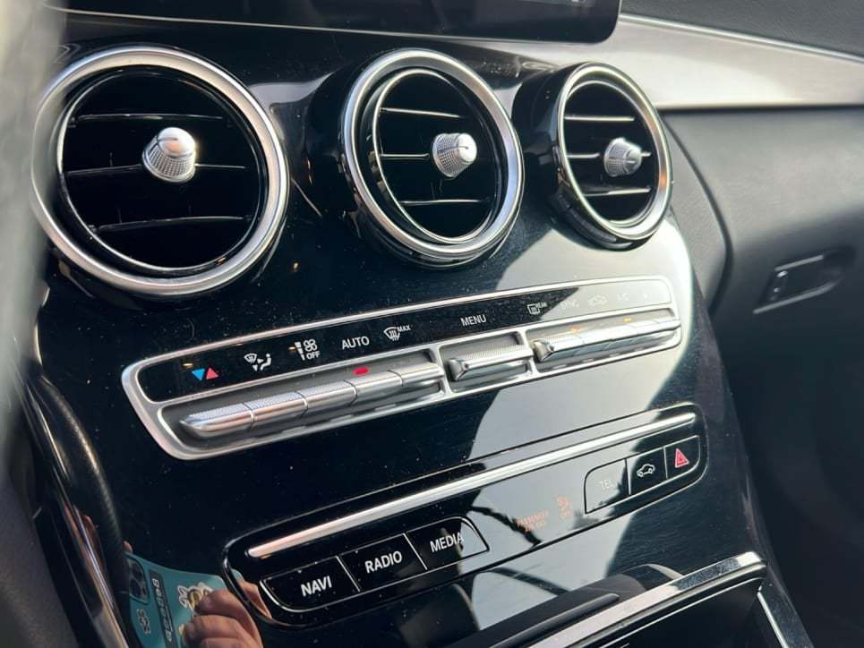 C Cabrio 220 d Premium Plus 4matic auto - Certified