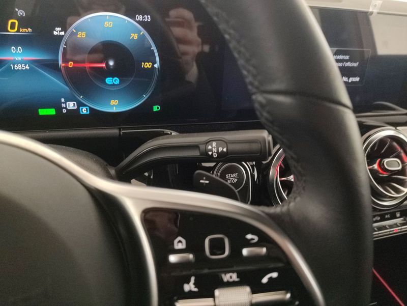 EQA 250 Sport Plus - Certified