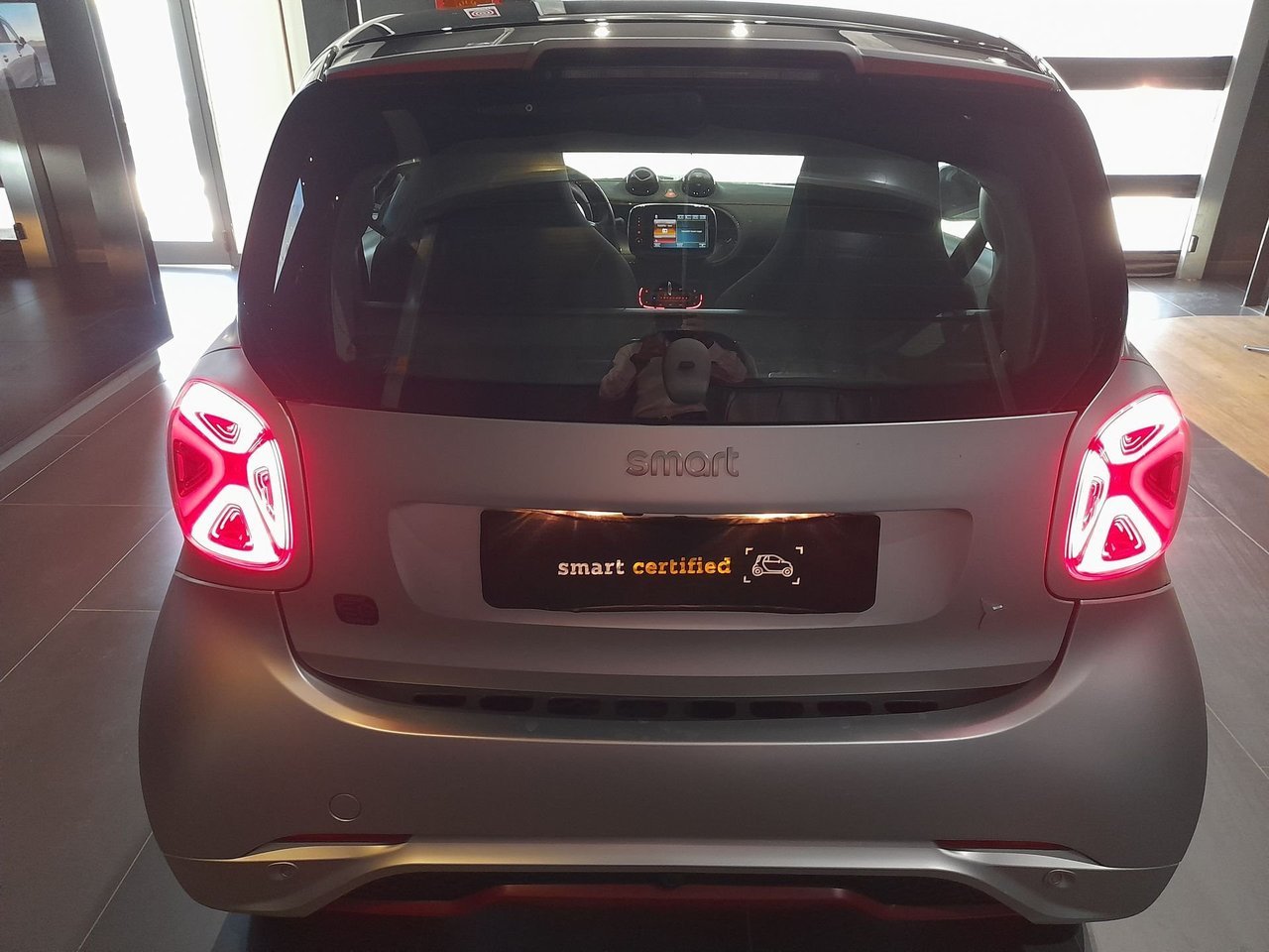 Fortwo eq Ushuaia Silver Matt 22kW - Certified