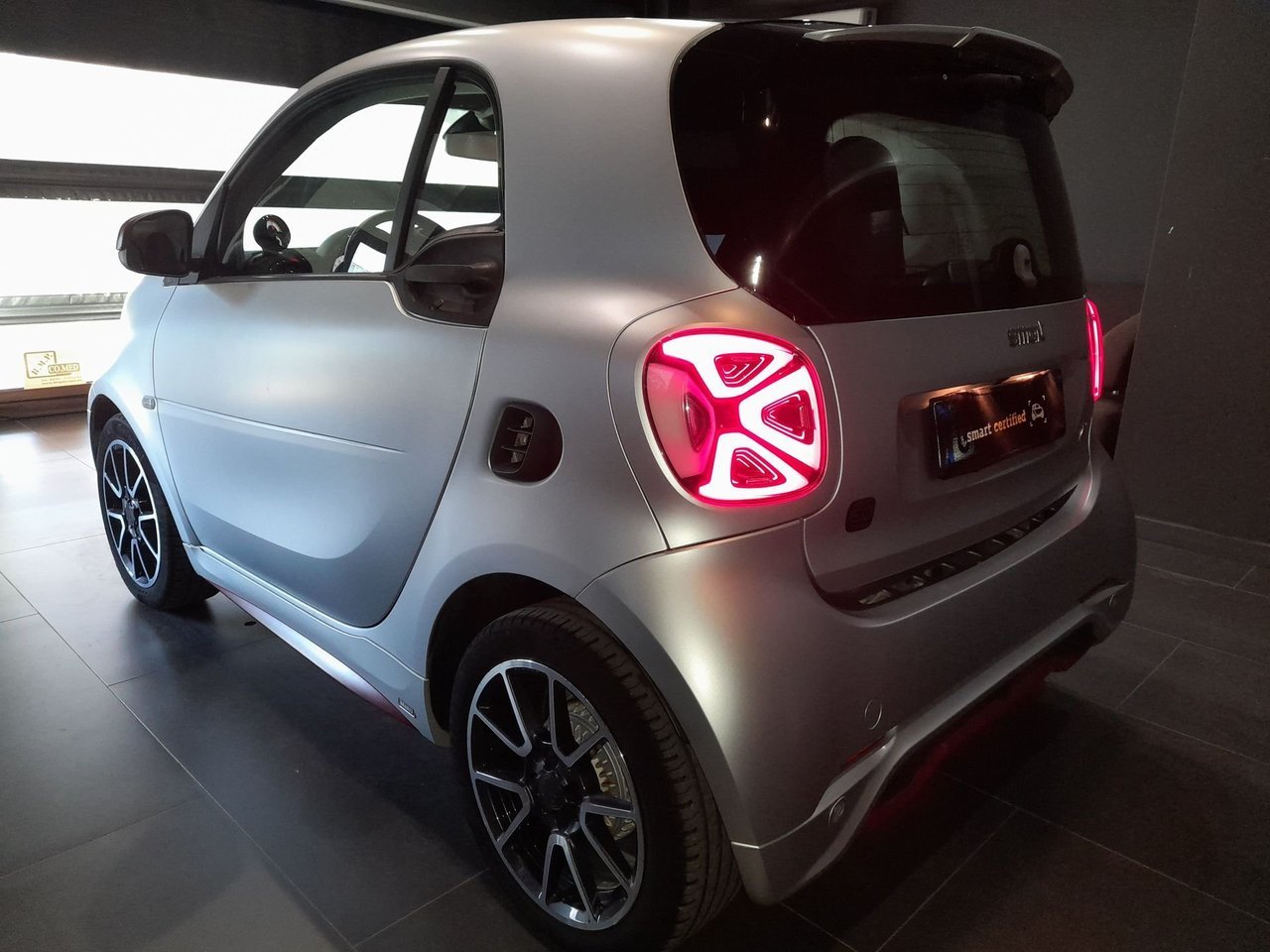 Fortwo eq Ushuaia Silver Matt 22kW - Certified