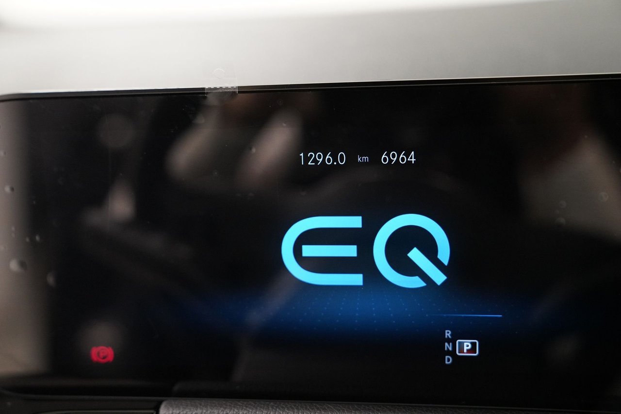 EQA 250 Sport Plus - Certified