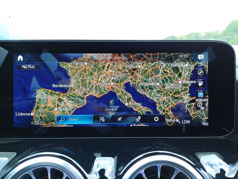 EQA 250 Premium - Certified