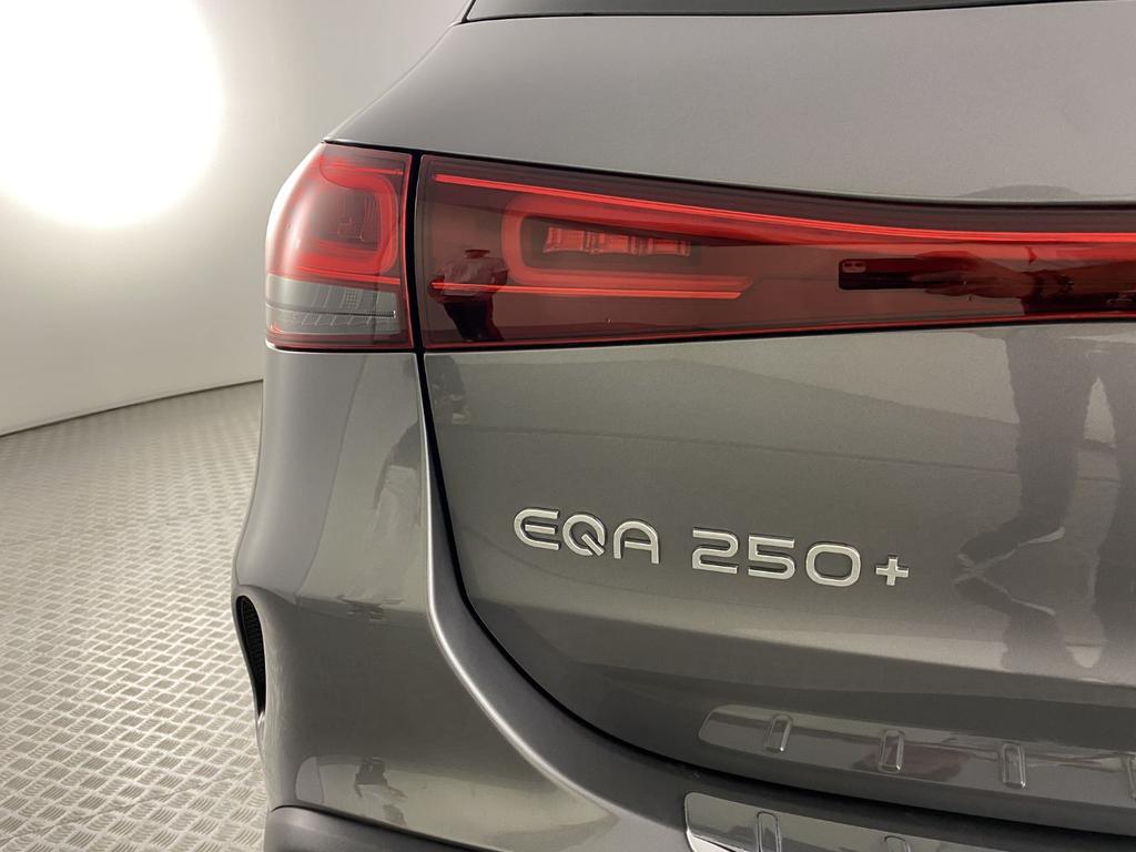 EQA 250 Premium Plus - Certified