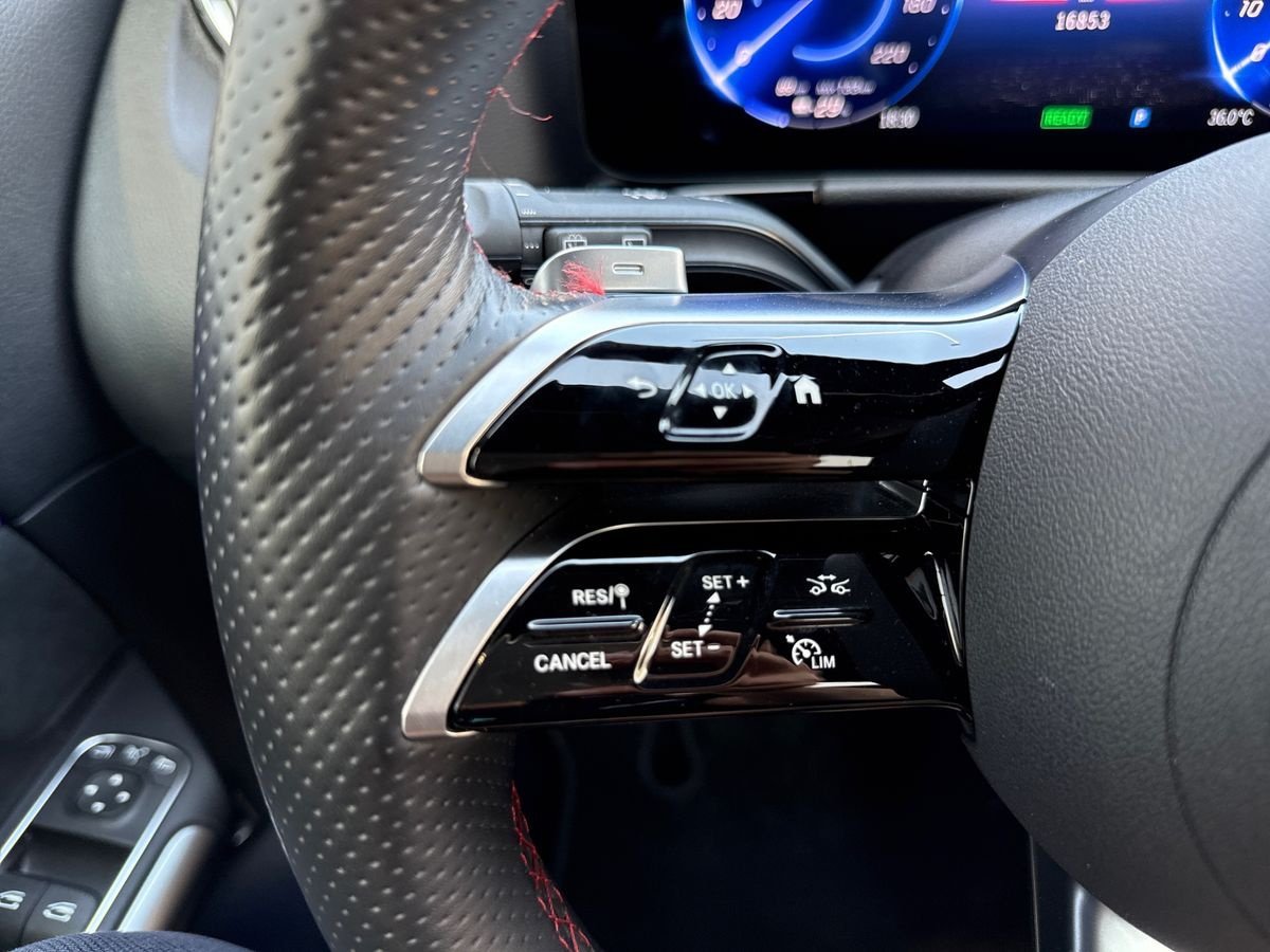 EQA 300 AMG Line Advanced 4matic - Certified