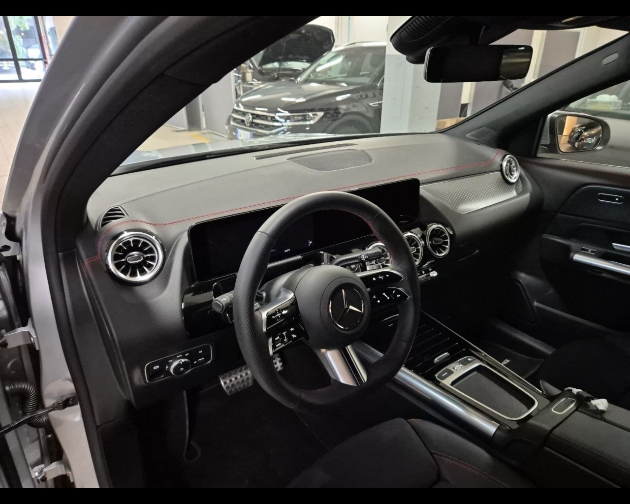 EQA 300 AMG Line Advanced 4matic - Certified
