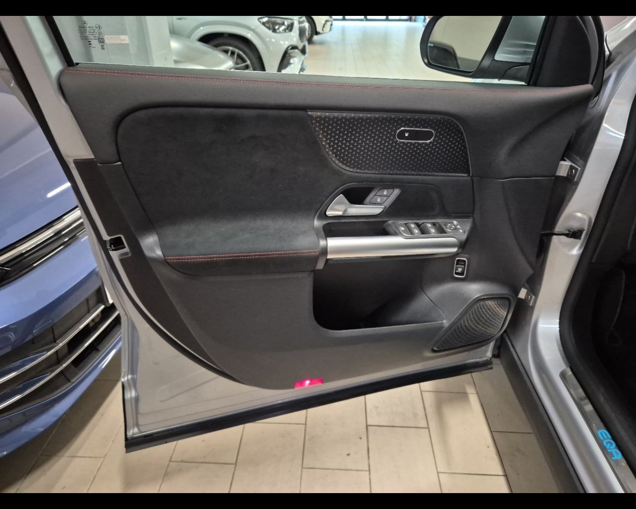 EQA 300 AMG Line Advanced 4matic - Certified