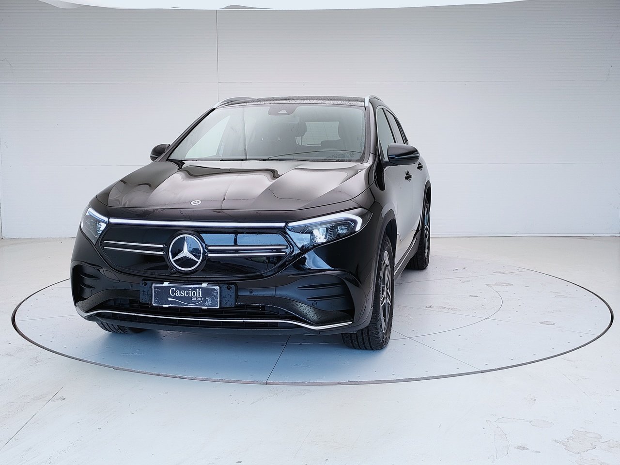 EQA 300 Premium 4matic - Certified