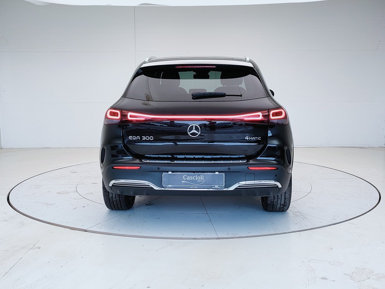 EQA 300 Premium 4matic - Certified