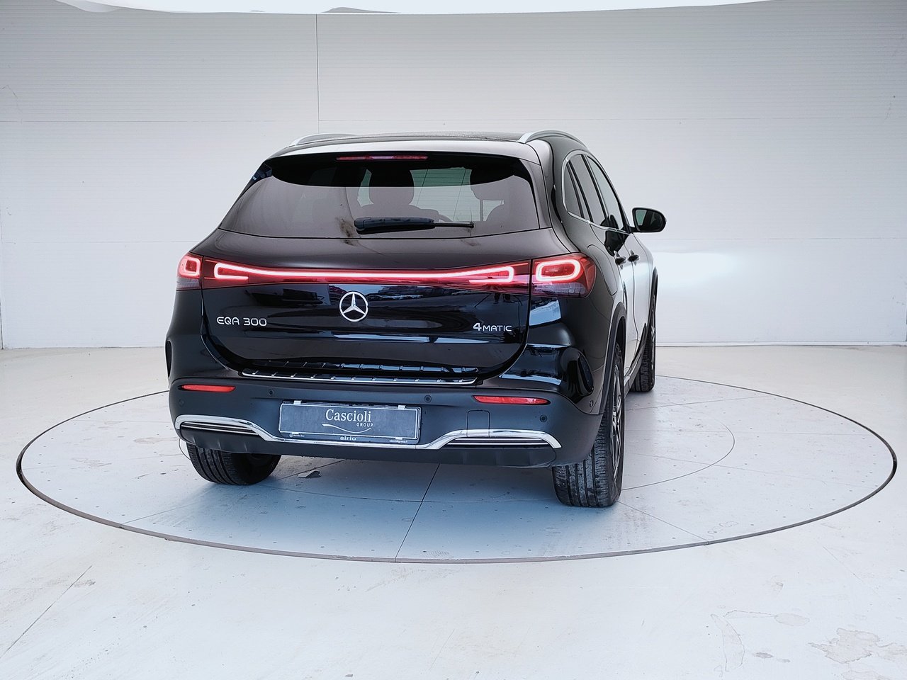 EQA 300 Premium 4matic - Certified