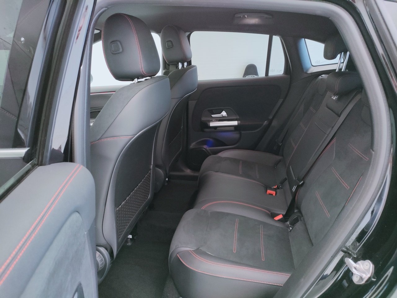 EQA 300 Premium 4matic - Certified