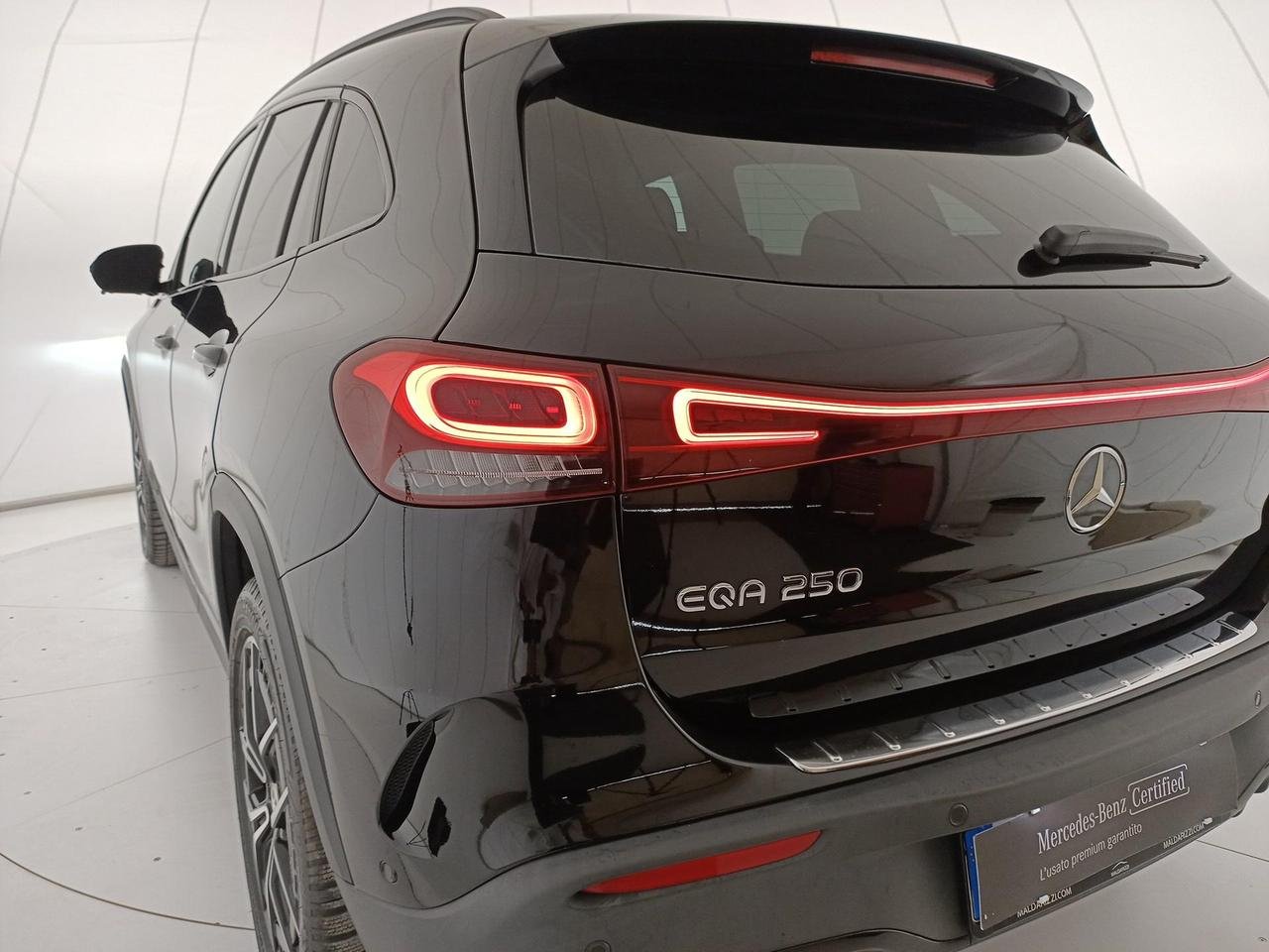 EQA 250 Premium - Certified