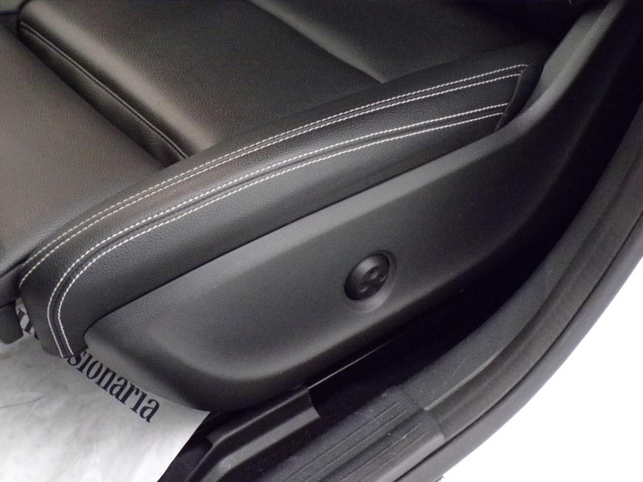 GLA 200 Night Edition auto - Certified