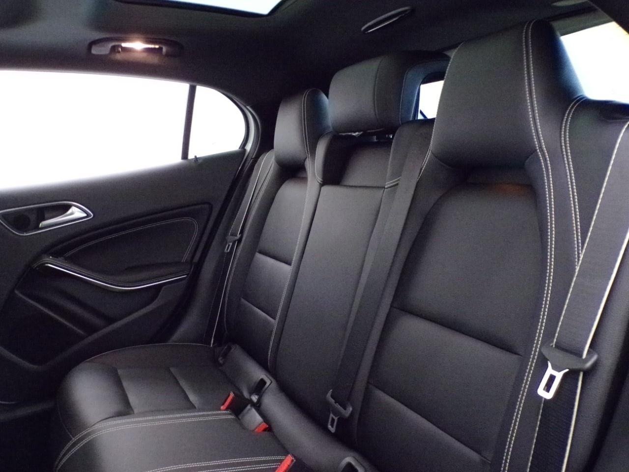 GLA 200 Night Edition auto - Certified