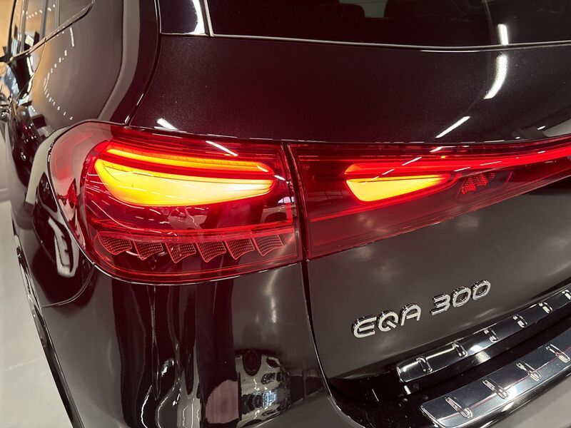 EQA 300 AMG Line Advanced 4matic - Certified