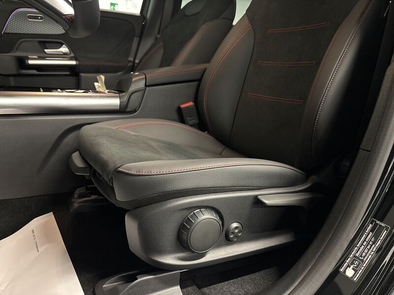 EQA 300 AMG Line Advanced 4matic - Certified