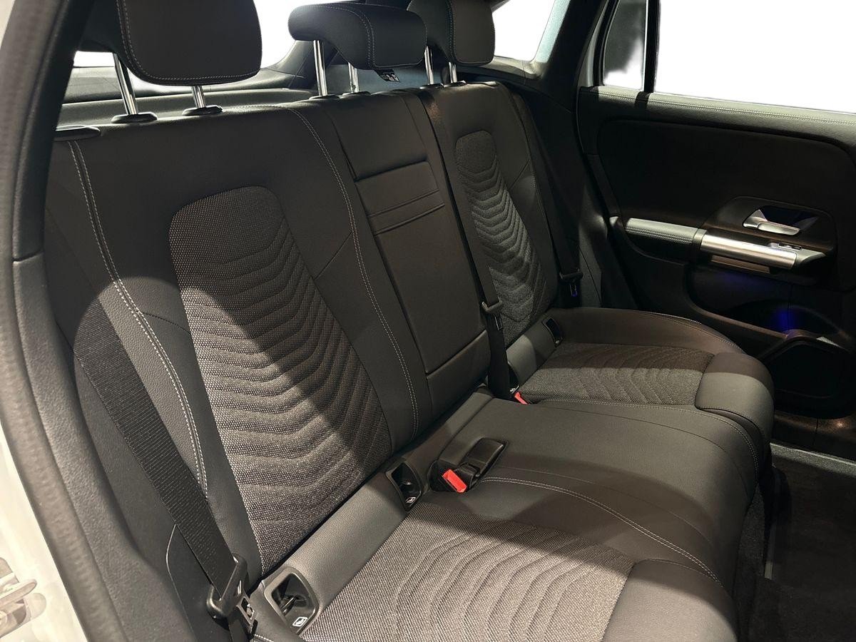 EQA 300 Progressive Advanced 4matic - Certified