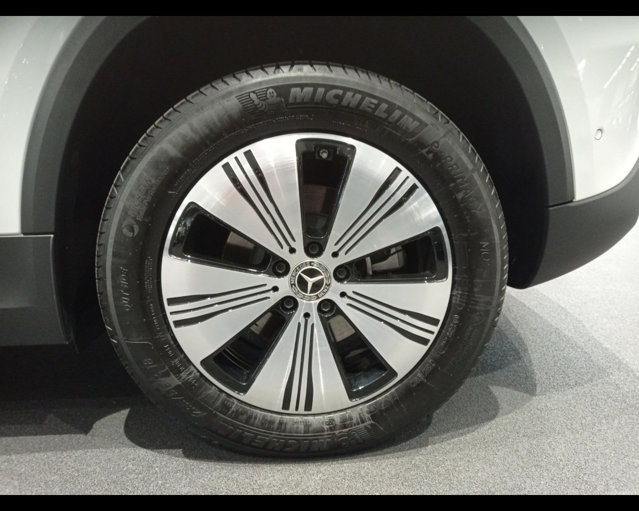 EQA 300 Progressive Advanced 4matic - Certified