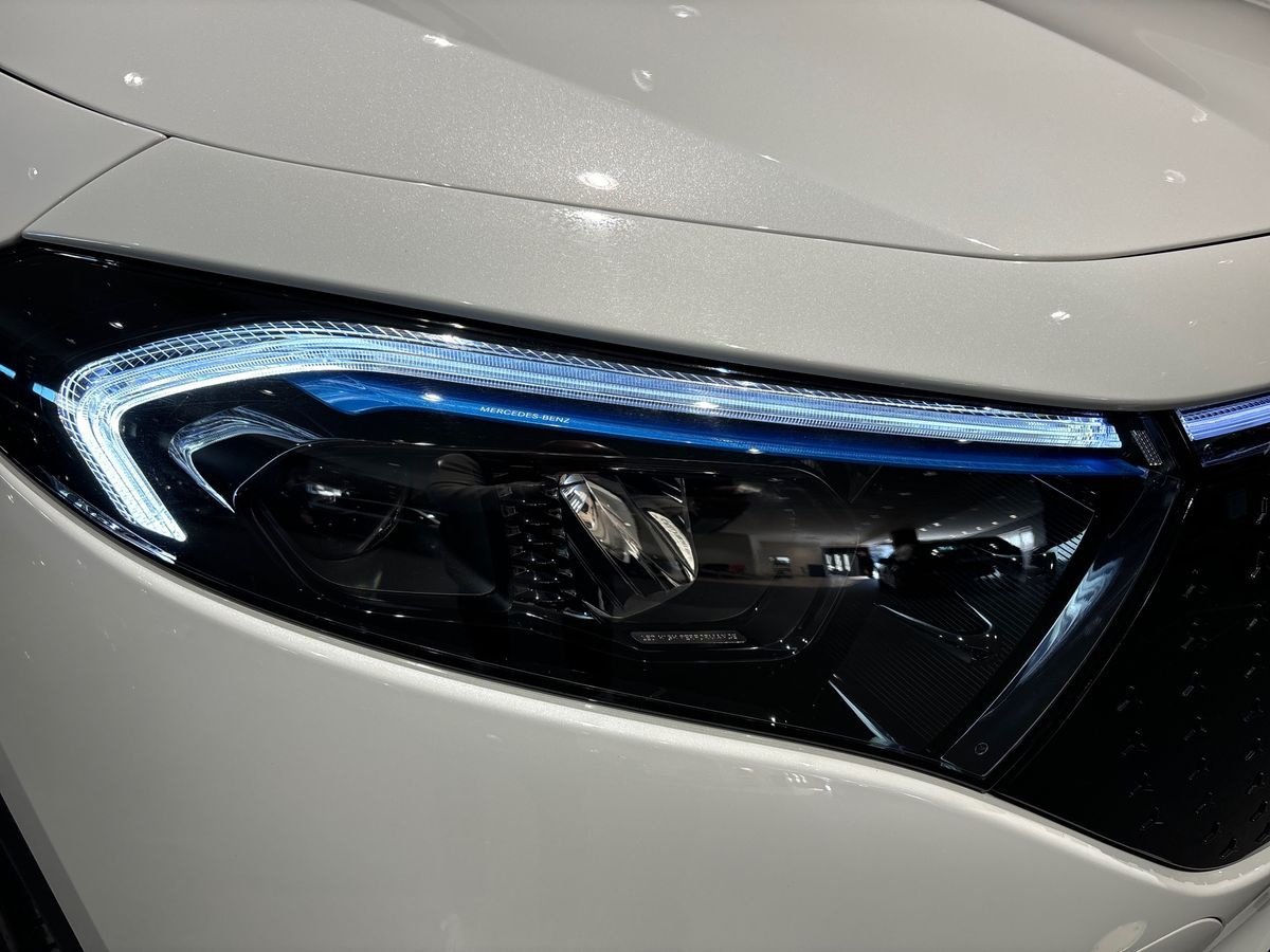 EQA 300 Progressive Advanced 4matic - Certified