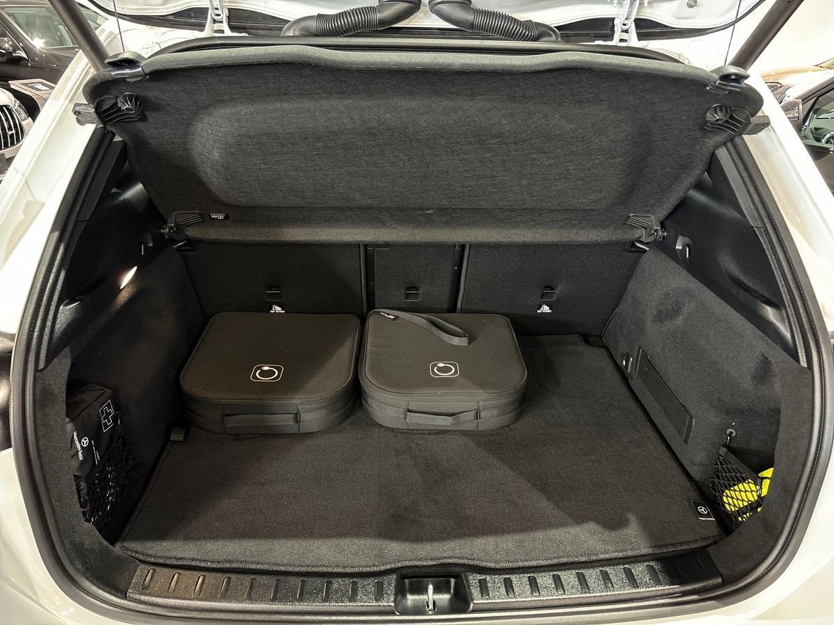 EQA 300 Progressive Advanced 4matic - Certified