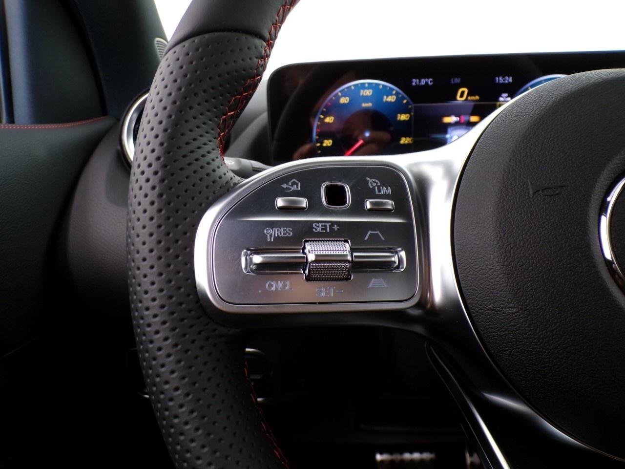 GLA 180 Premium auto - Certified
