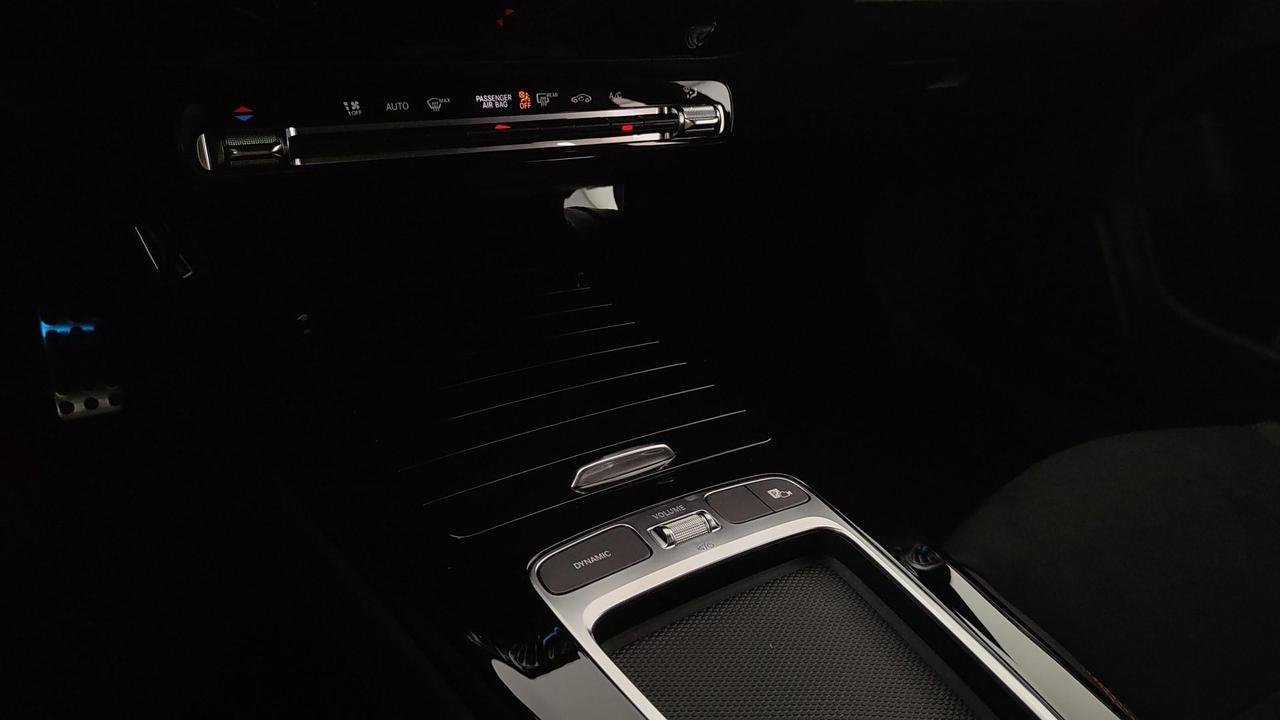 CLA Shooting Brake 200 d AMG Line Advanced Plus au - Certified