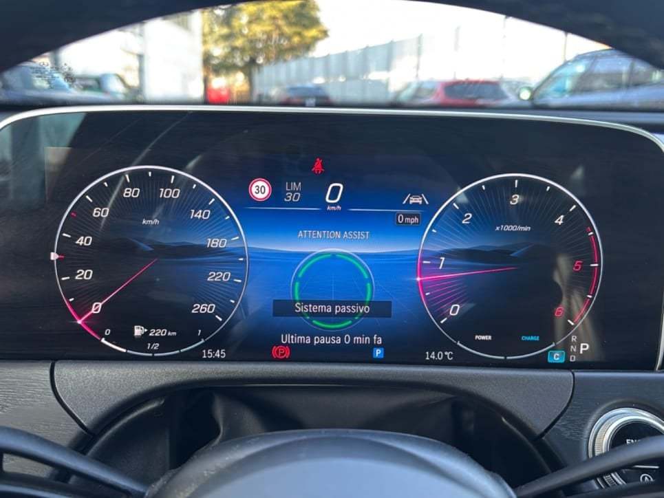 E SW 220 d Advanced auto - Certified