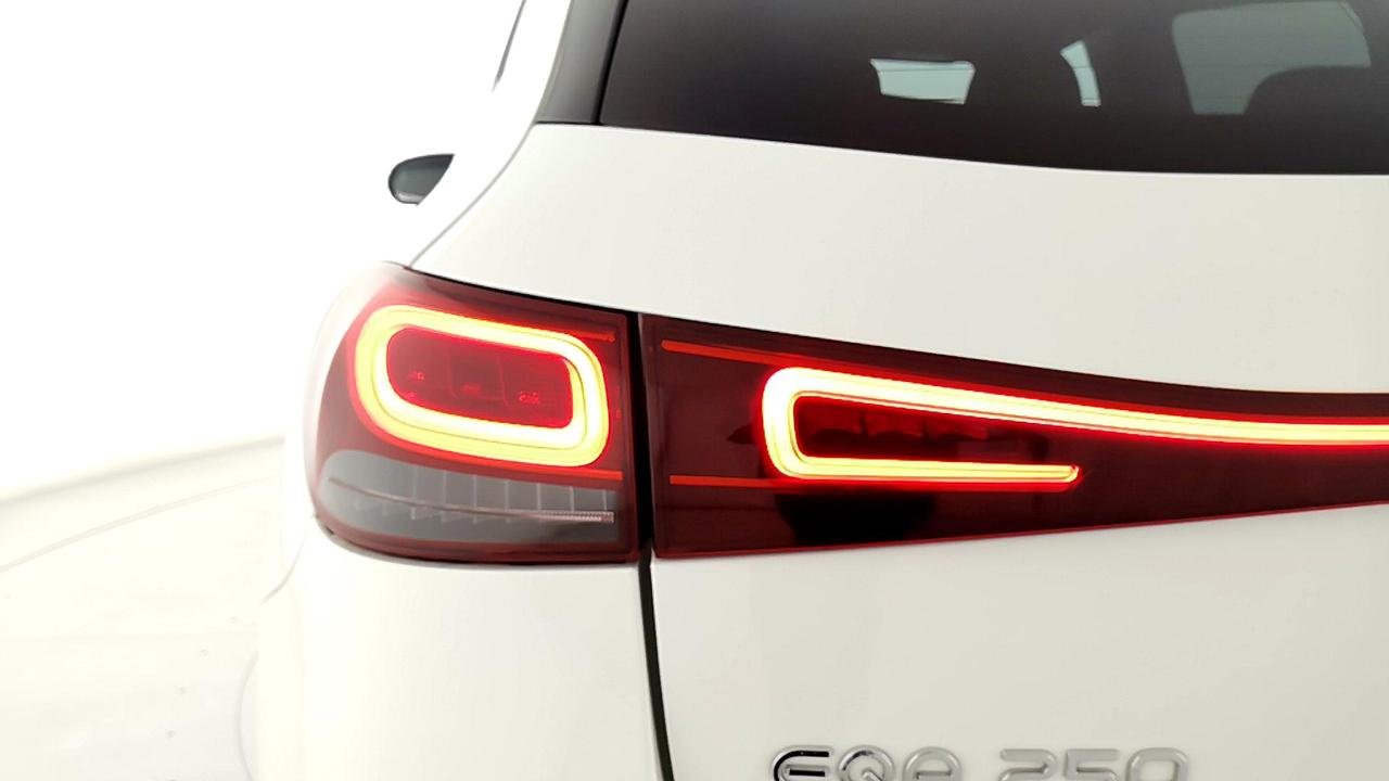 EQA 250 Sport - Certified