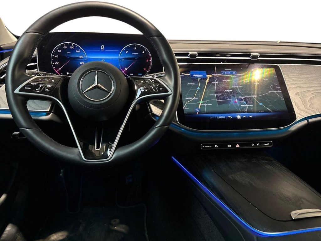 E SW 220 d Advanced auto - Certified