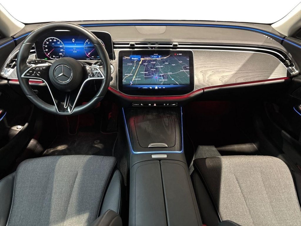 E SW 220 d Advanced auto - Certified
