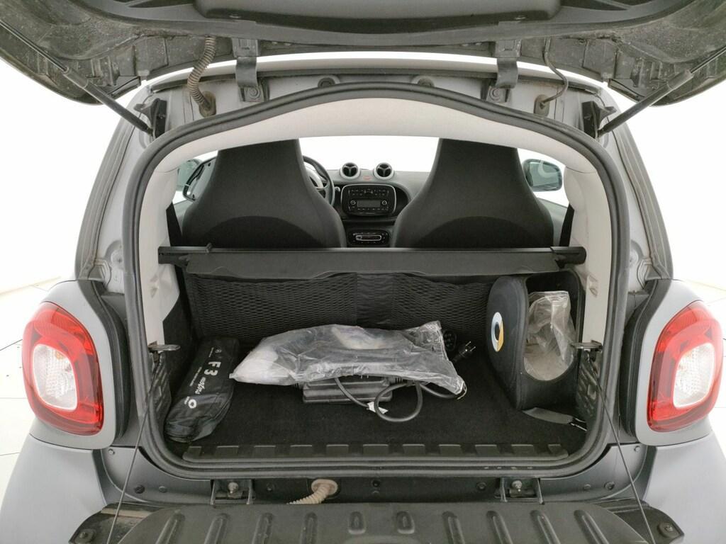 Fortwo eq Ushuaia Silver Matt 22kW - Certified