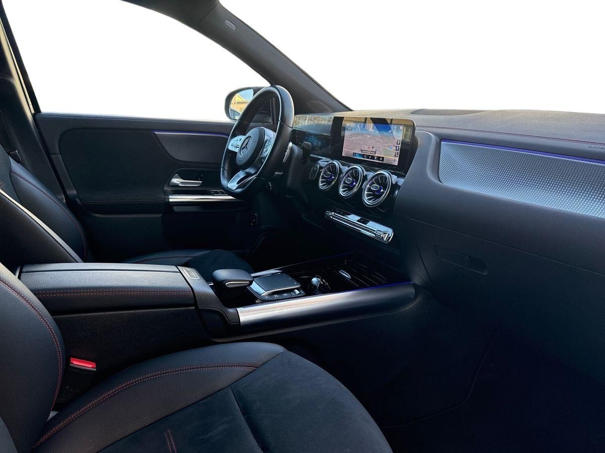 EQA 300 Premium 4matic - Certified