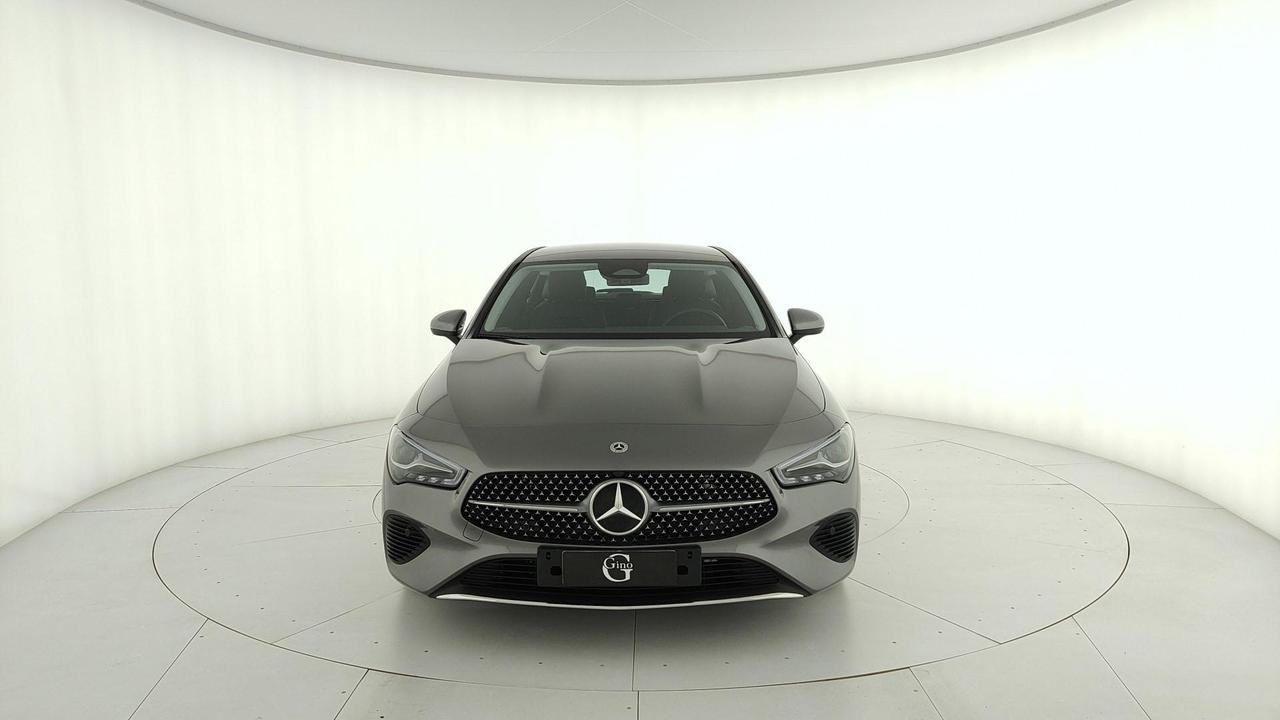 CLA Shooting Brake 180 d Progressive Advanced auto - Certified