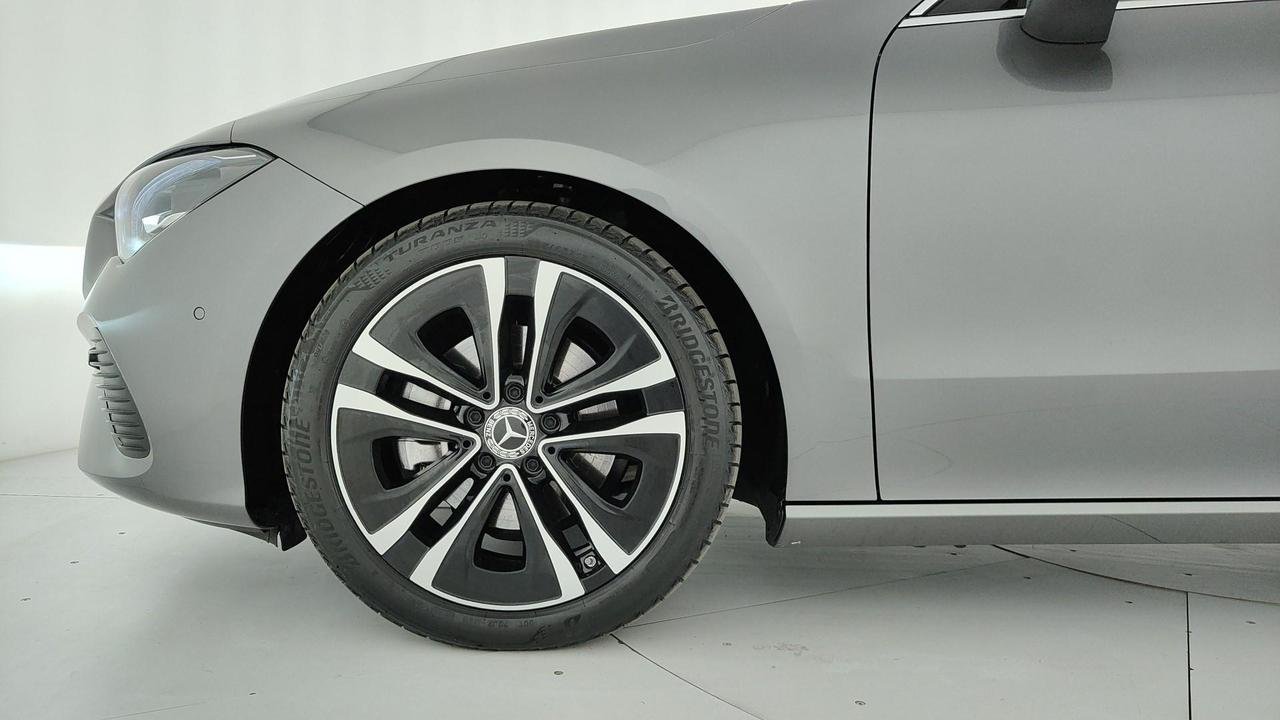 CLA Shooting Brake 180 d Progressive Advanced auto - Certified