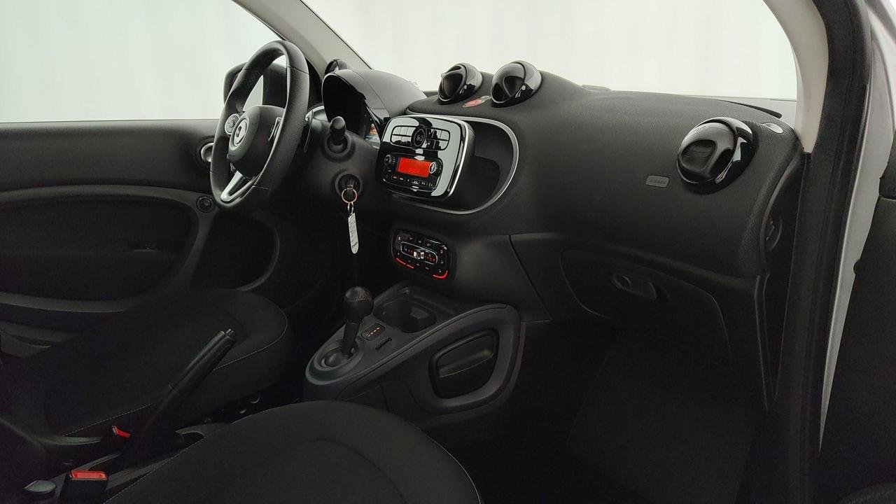 Fortwo 1.0 Passion 71cv twinamic my18 - Certified