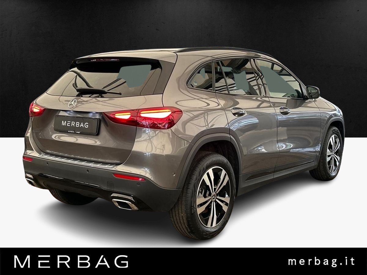 GLA 180 Progressive Advanced auto - Certified